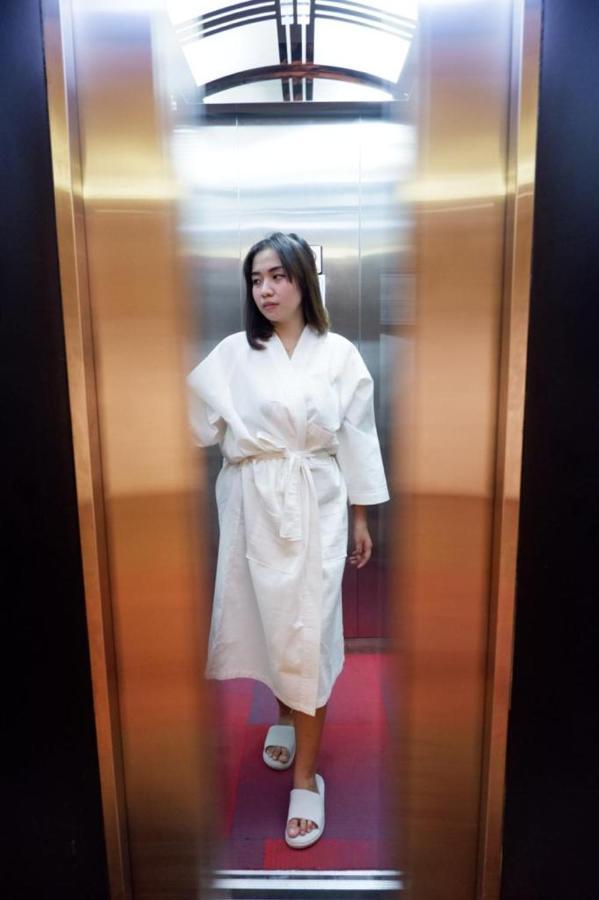News Hotel Waru Sidoarjo Екстер'єр фото