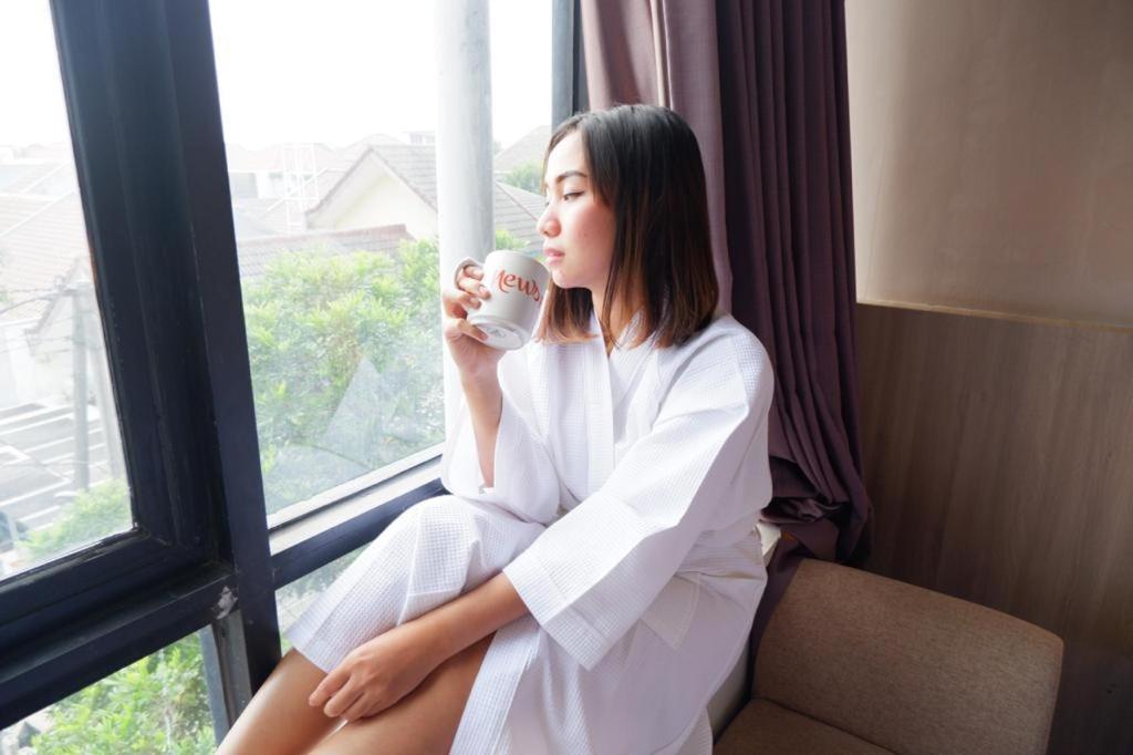 News Hotel Waru Sidoarjo Екстер'єр фото