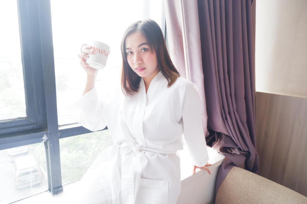 News Hotel Waru Sidoarjo Екстер'єр фото