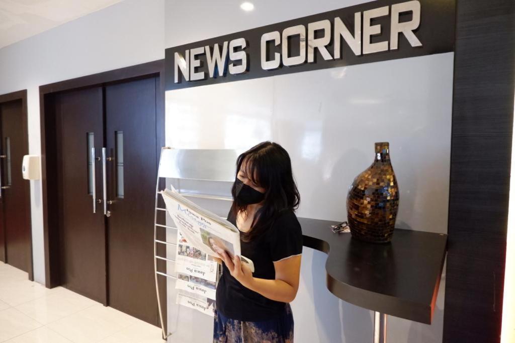 News Hotel Waru Sidoarjo Екстер'єр фото