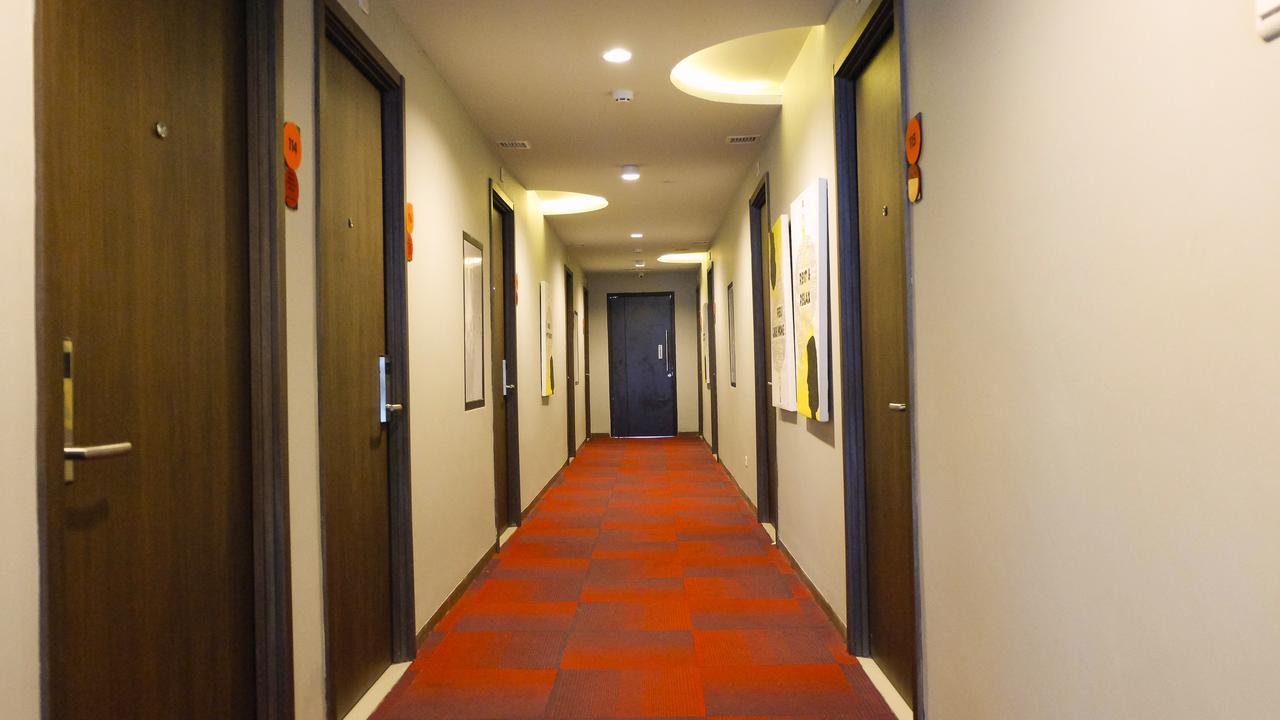 News Hotel Waru Sidoarjo Екстер'єр фото