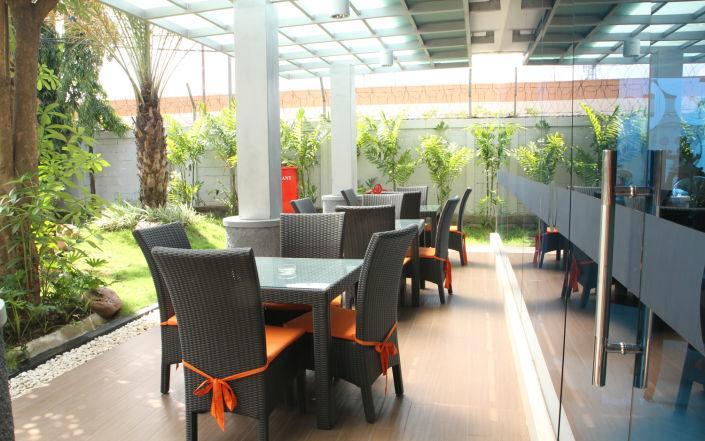 News Hotel Waru Sidoarjo Екстер'єр фото