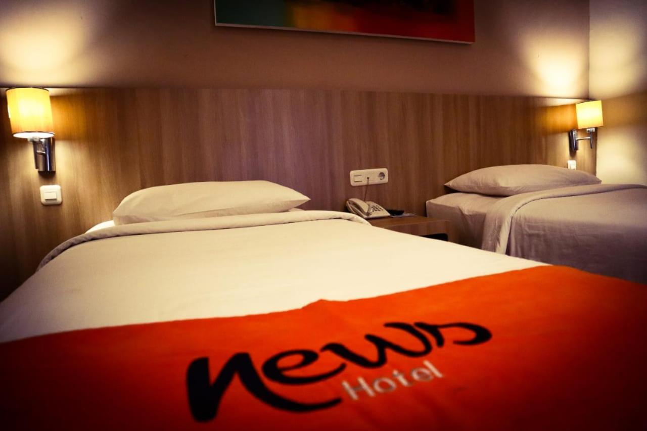 News Hotel Waru Sidoarjo Екстер'єр фото