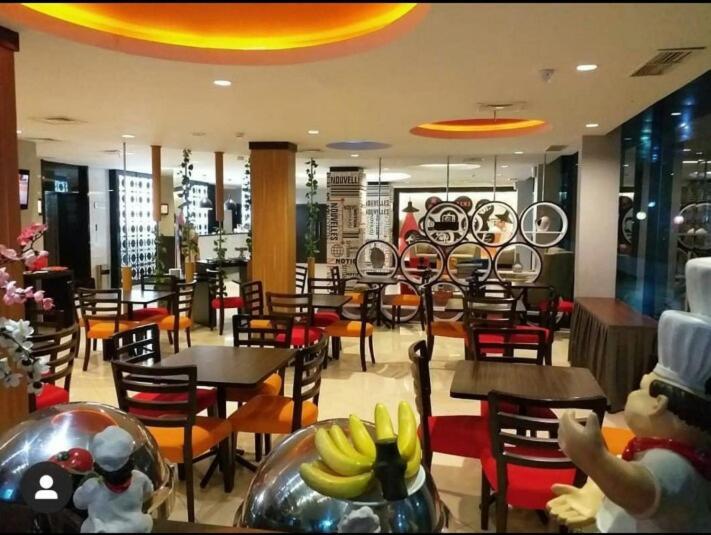 News Hotel Waru Sidoarjo Екстер'єр фото